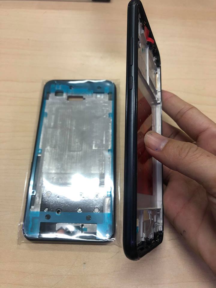 Thay Vỏ Sườn Màn Hình Huawei Nova 3E Chính Hãng thay thế cho khách hàng là hàng mới 100%, giống hệt với nắp lưng cũ theo máy, sau khi thay thế xong chiếc điện thoại của bạn sẽ lại trông như ban đầu